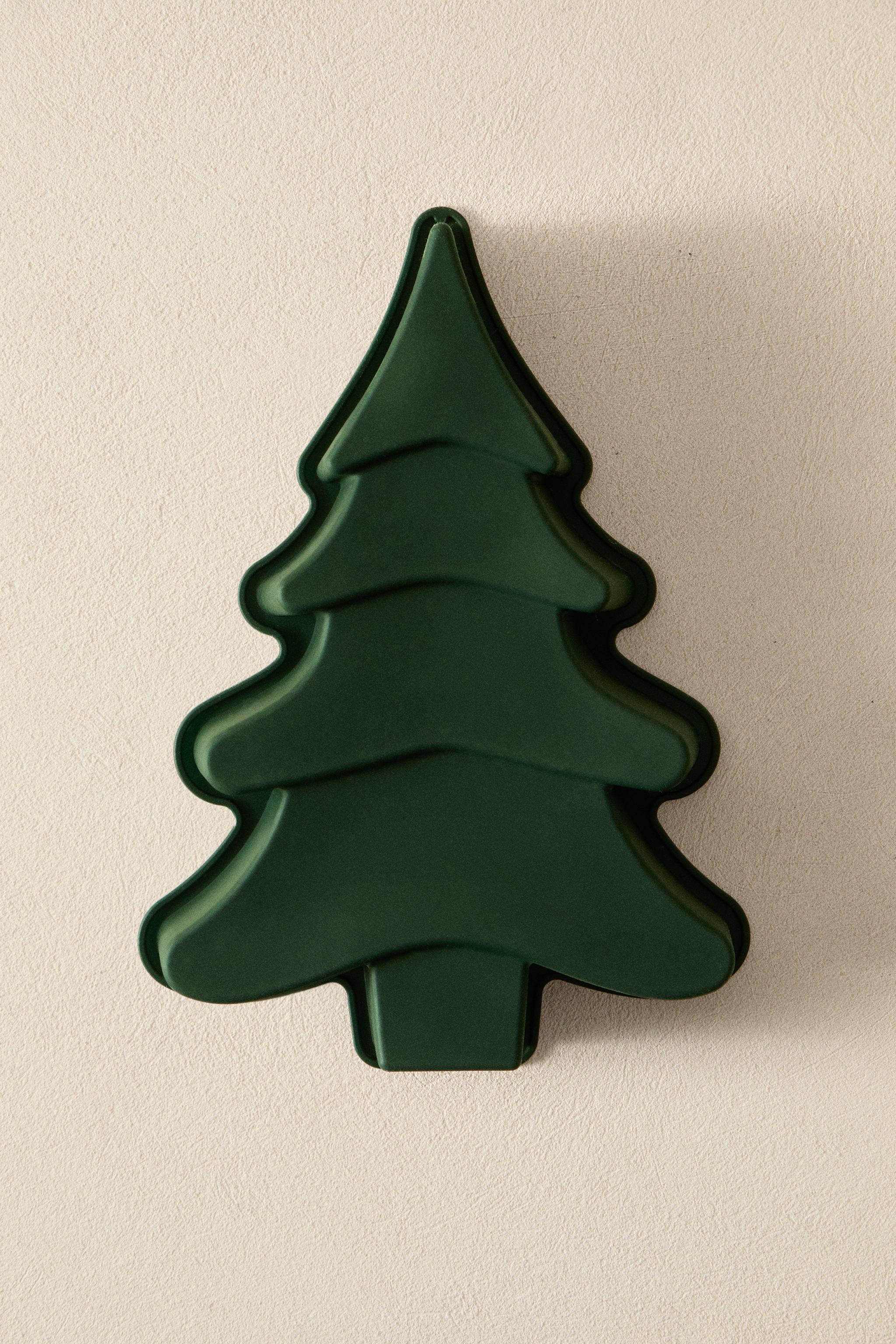 CHRISTMAS TREE BAKING MOLD